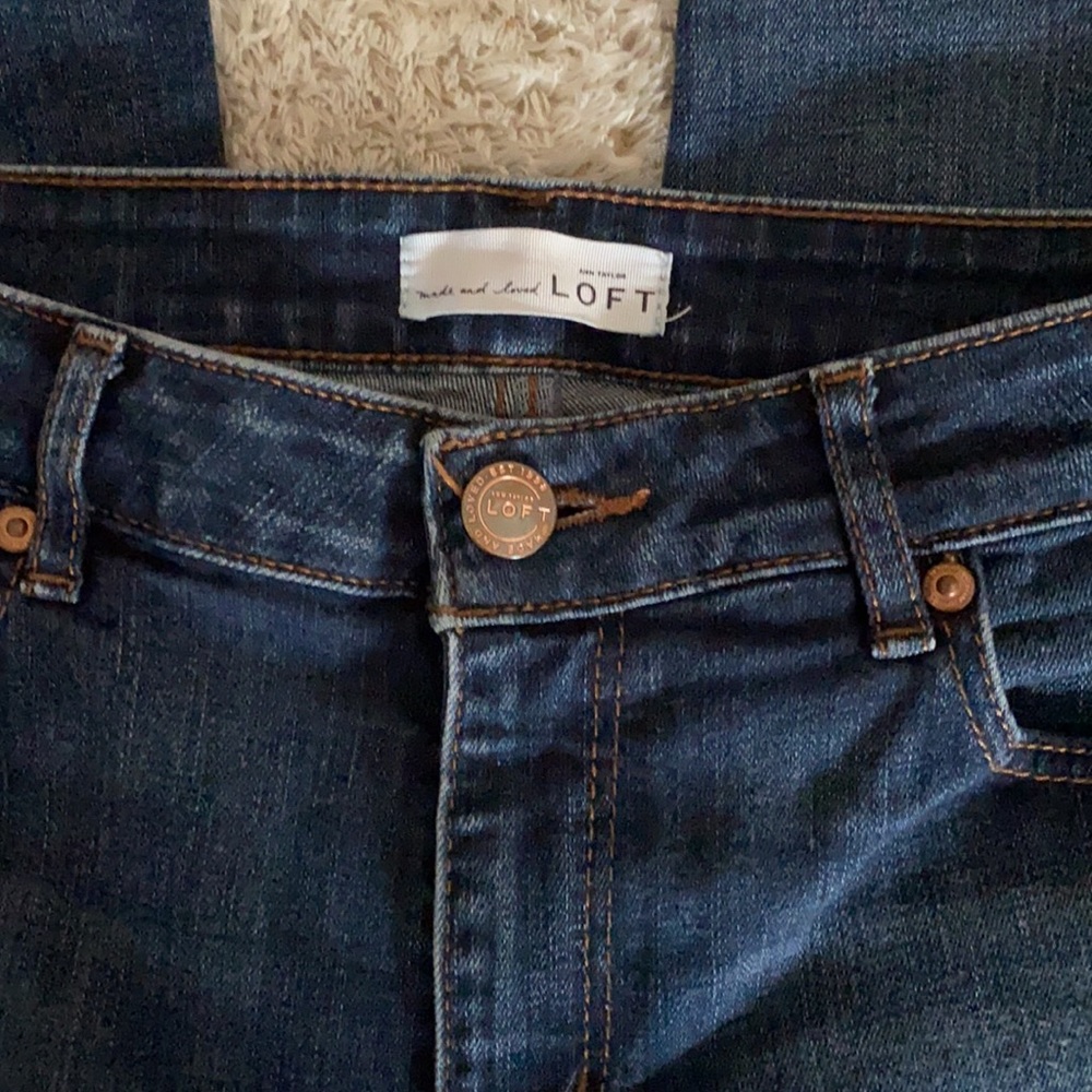 Ann Taylor LOFT blue jeans in size 28 - Picture 7 of 11